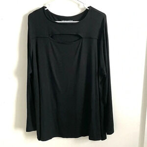 Soft Surrounding  Cut Out Front Black Top 2X